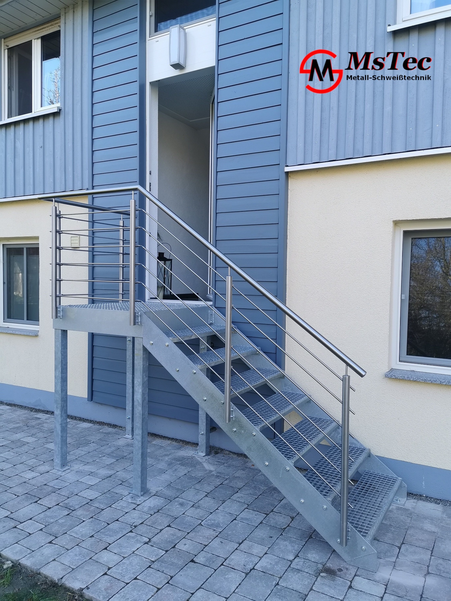 Außentreppe – Edelstahl-Konstruktion · Außenbereich